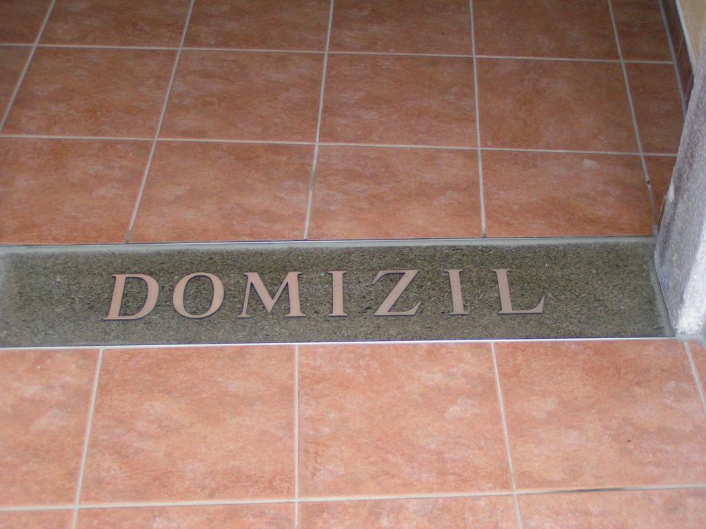 Domizil Hotel Мусбах Екстериор снимка